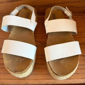 SODA Webber Platform Sandals